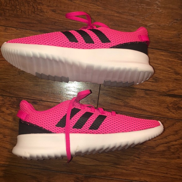 cloud foam tennis shoes